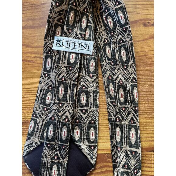 Gianfranco Ruffini Men’s beige Funky Neck Tie Retro Peacock Pattern 100% Silk - Picture 4 of 5